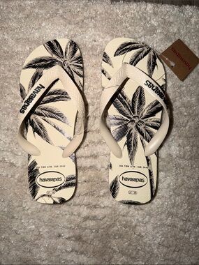 Havaianas Palm Tree Flip Flops in Cream and Black